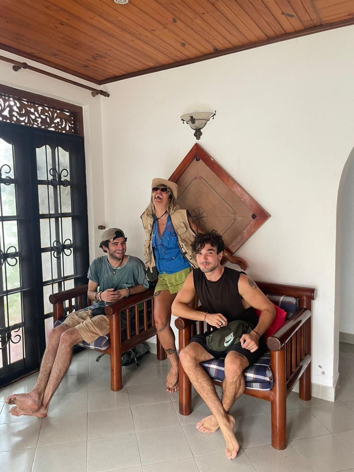 Sky Hostel Negombo Eksteriør billede