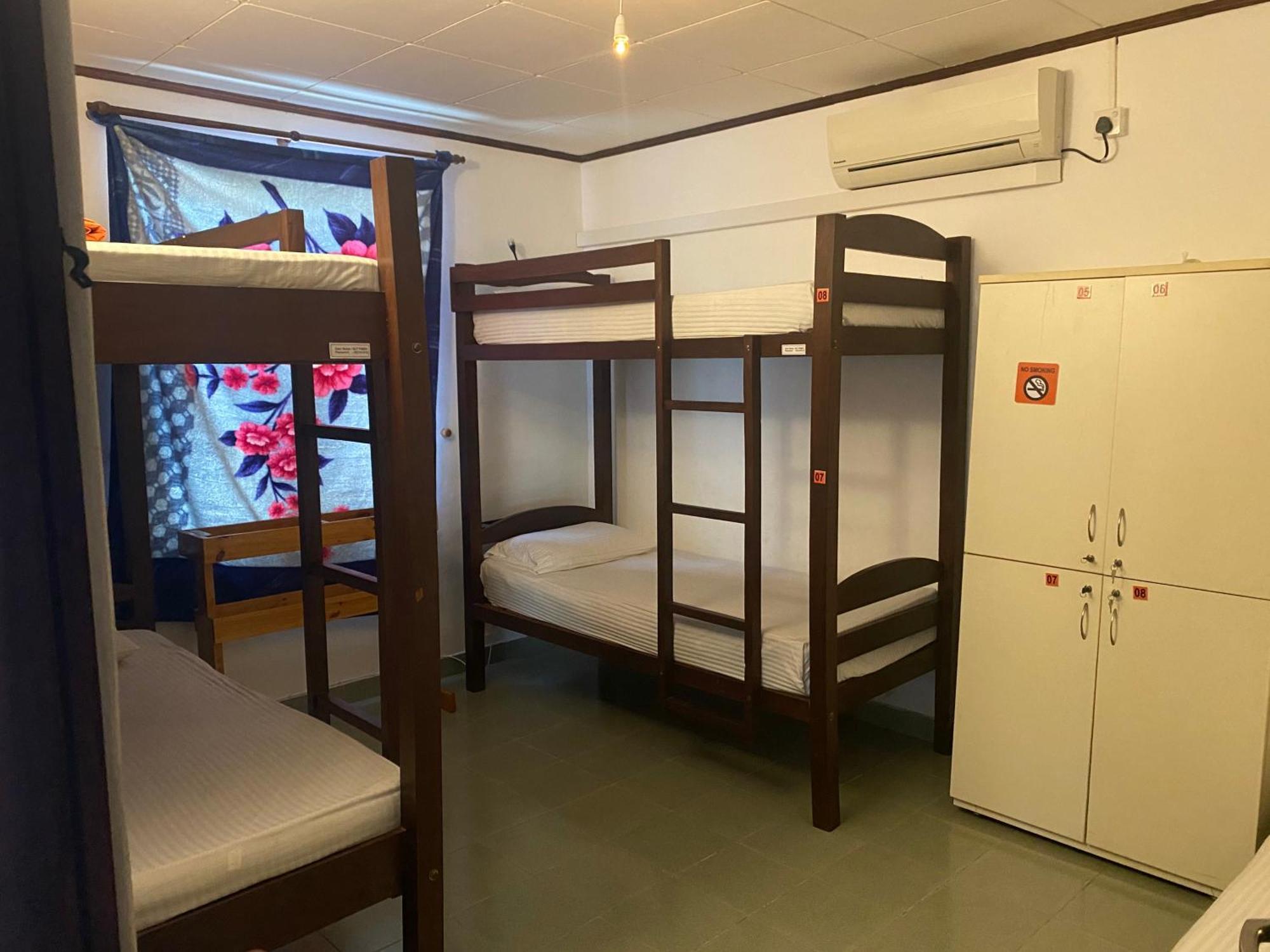 Sky Hostel Negombo Eksteriør billede