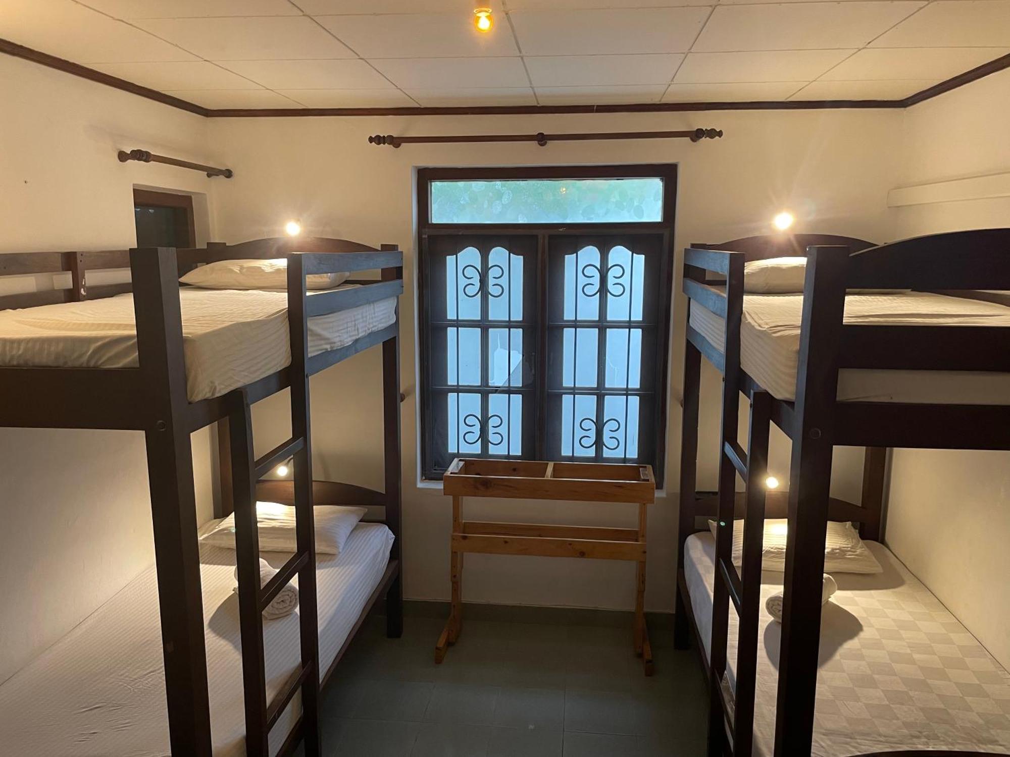 Sky Hostel Negombo Eksteriør billede
