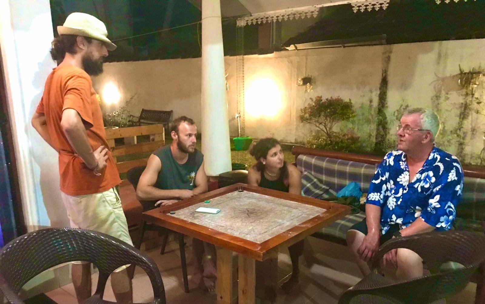 Sky Hostel Negombo Eksteriør billede
