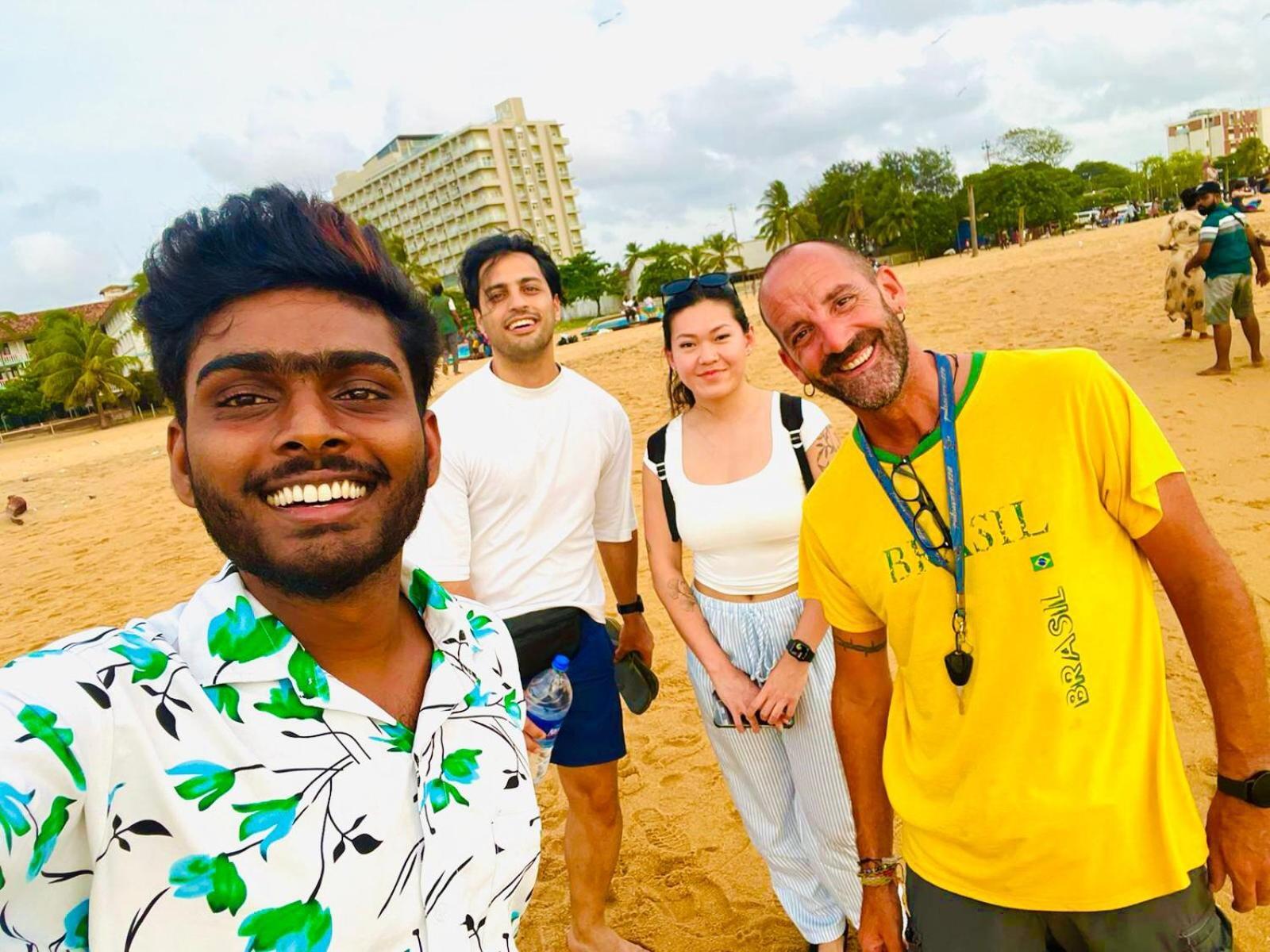 Sky Hostel Negombo Eksteriør billede